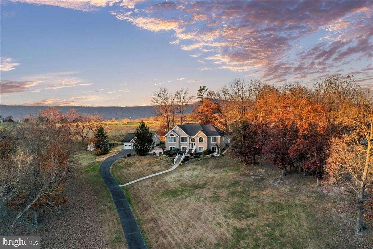 4.89 Acres of Residential Land with Home for Sale in Luray, Virginia