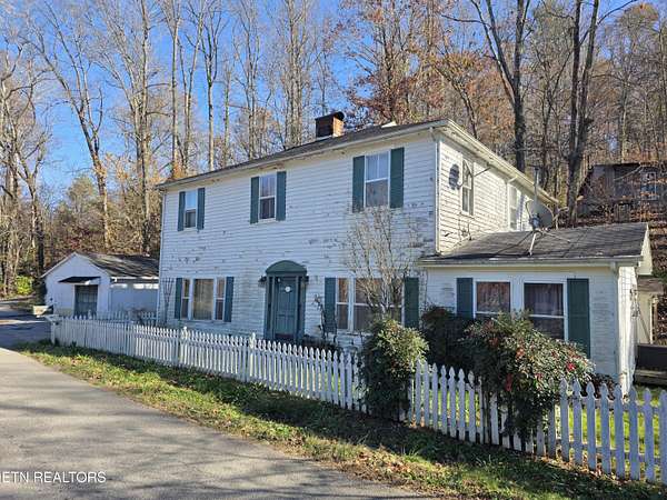 2.6 Acres of Residential Land with Home for Sale in Lenoir City, Tennessee