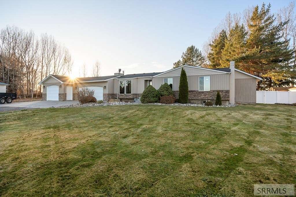 2 Acres of Residential Land with Home for Sale in Sugar City, Idaho