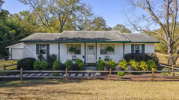 1.56 Acres of Residential Land with Home for Sale in Williston, South Carolina