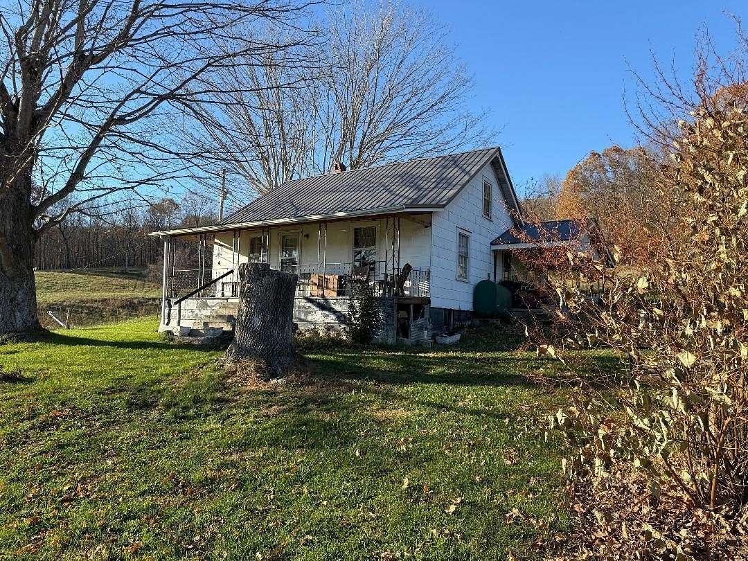 93.3 Acres of Land with Home for Sale in Monticello, Kentucky
