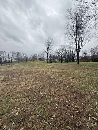0.56 Acres of Commercial Land for Sale in Lafayette, Tennessee