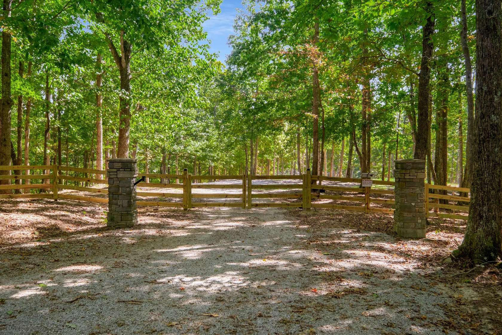 94 Acres of Recreational Land for Sale in Franklin, Tennessee