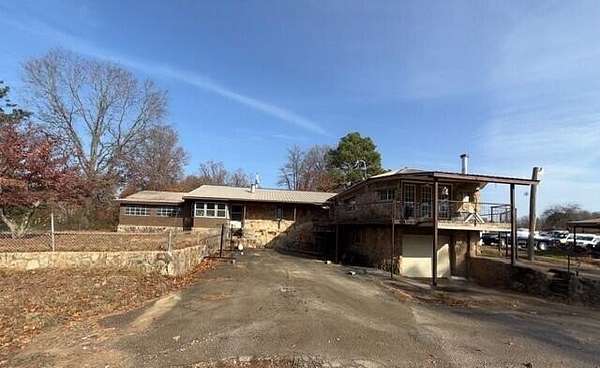 1.8 Acres of Residential Land with Home for Sale in Mountain View, Missouri