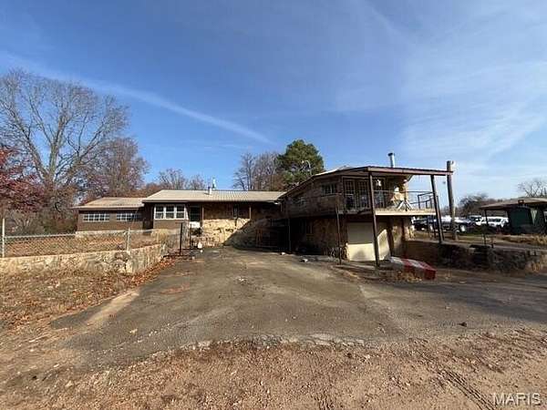 1.83 Acres of Mixed-Use Land for Sale in Mountain View, Missouri