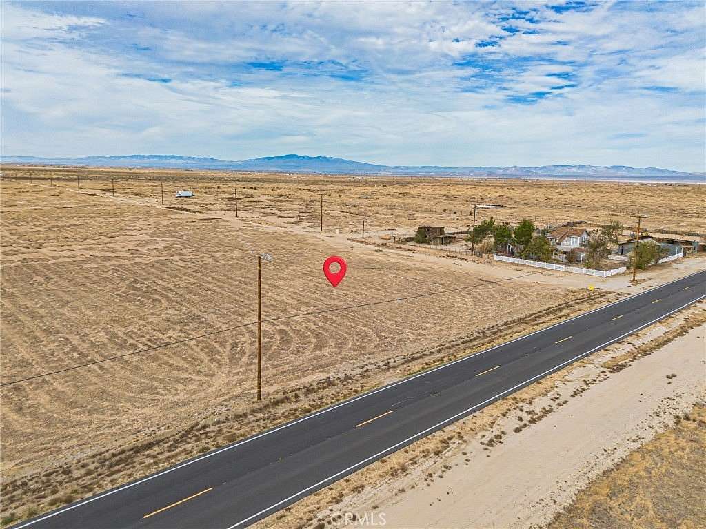 9.85 Acres of Land for Sale in Lancaster, California