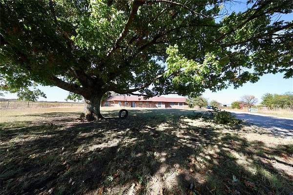 10.5 Acres of Land with Home for Sale in Rio Vista, Texas