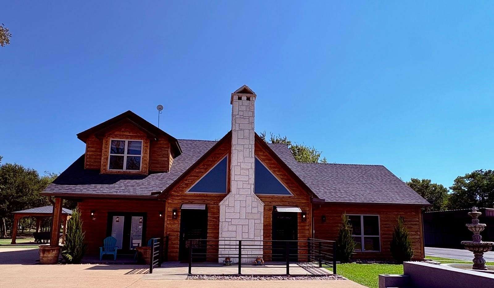 15 Acres of Land with Home for Sale in Richland, Texas