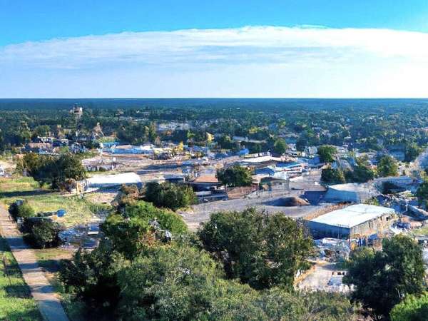 0.91 Acres of Residential Land for Sale in Lindale, Texas