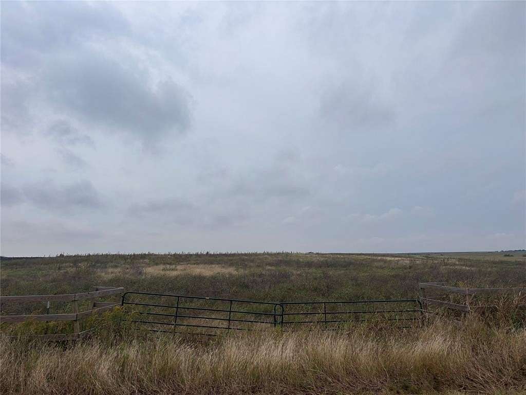 10.7 Acres of Land for Sale in Penelope, Texas