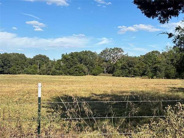 11.3 Acres of Land for Sale in Sulphur Springs, Texas