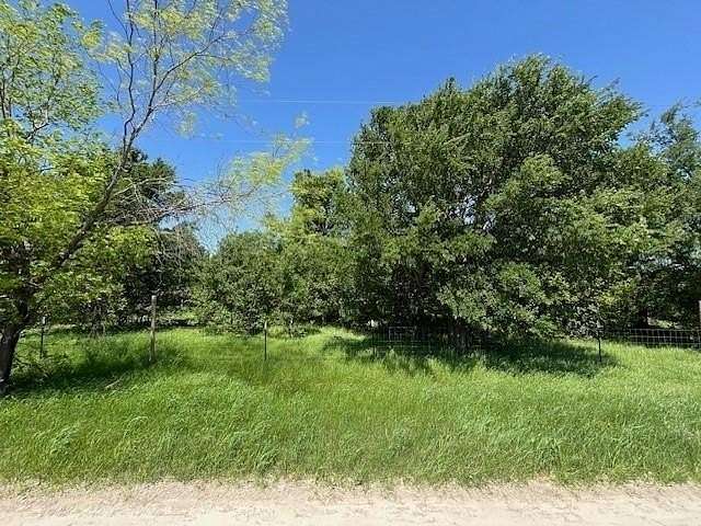 5.24 Acres of Residential Land for Sale in Corsicana, Texas