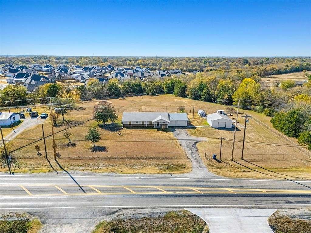 2 Acres of Residential Land with Home for Sale in Caddo Mills, Texas