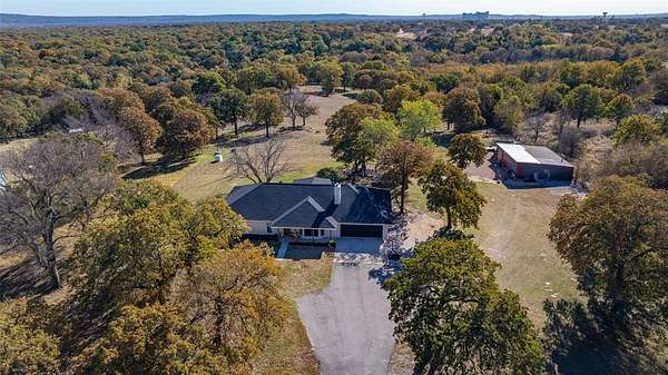 13.5 Acres of Land with Home for Sale in Thackerville, Oklahoma