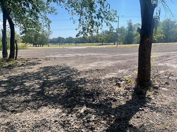 1.42 Acres of Commercial Land for Sale in Greenville, Texas