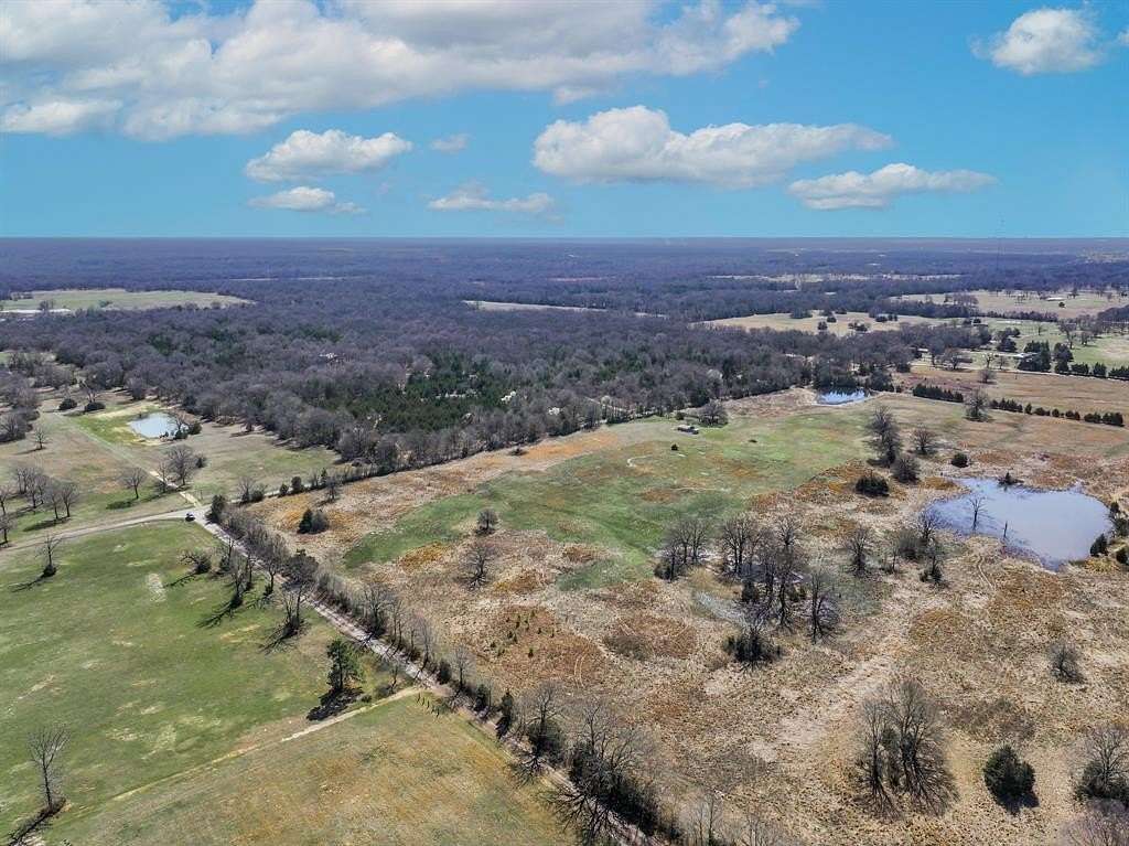 3 Acres of Residential Land for Sale in Paris, Texas