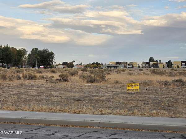 10.6 Acres of Mixed-Use Land for Sale in Lancaster, California