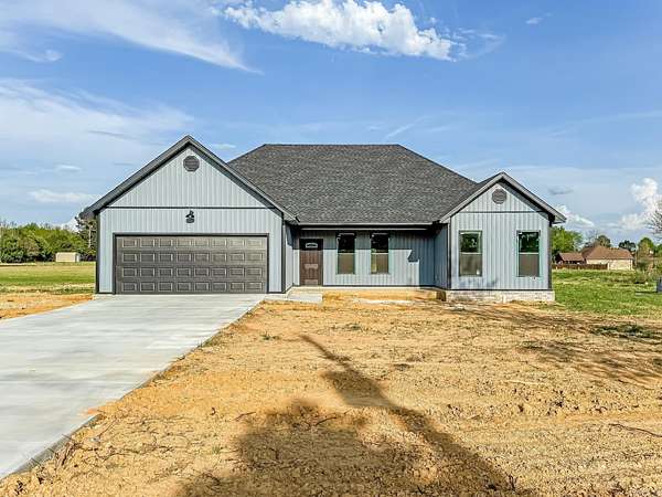 1.74 Acres of Land with Home for Sale in Vilonia, Arkansas