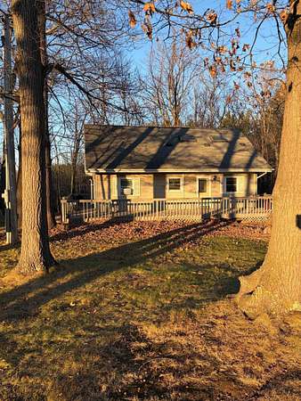 5 Acres of Residential Land with Home for Sale in Holyoke, Minnesota