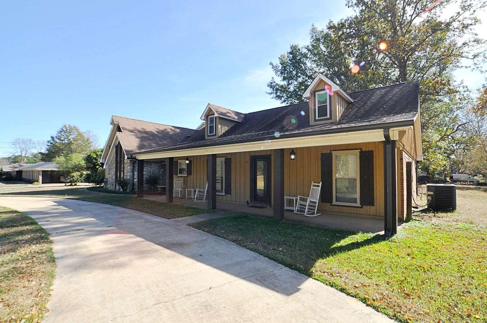 3.8 Acres of Residential Land with Home for Sale in Tupelo, Mississippi