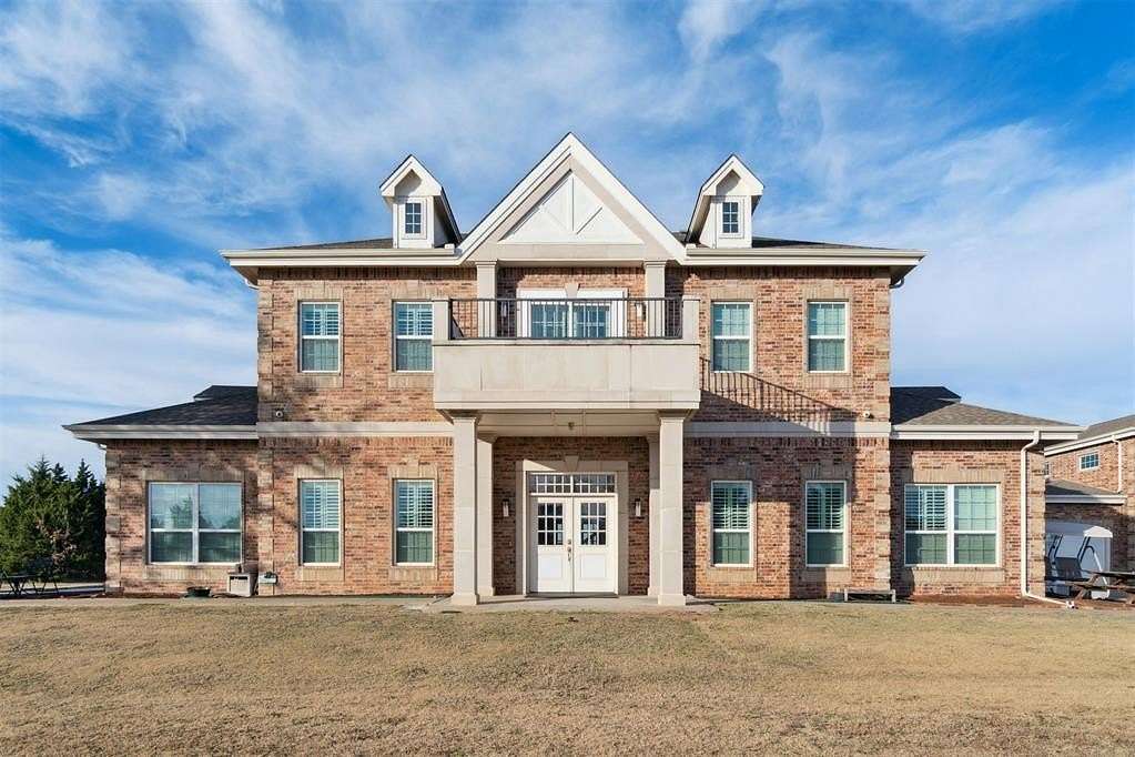 4.54 Acres of Residential Land with Home for Sale in Guthrie, Oklahoma