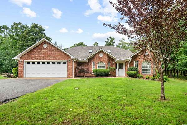 3.8 Acres of Residential Land with Home for Sale in Hot Springs, Arkansas