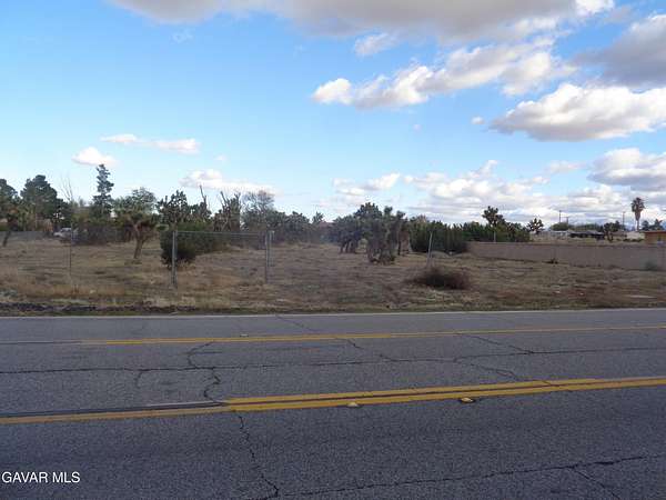 1.1 Acres of Land for Sale in Palmdale, California