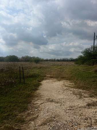 2 Acres of Residential Land for Sale in Nixon, Texas
