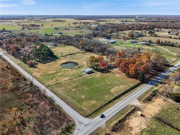 10 Acres of Mixed-Use Land for Sale in Centerton, Arkansas