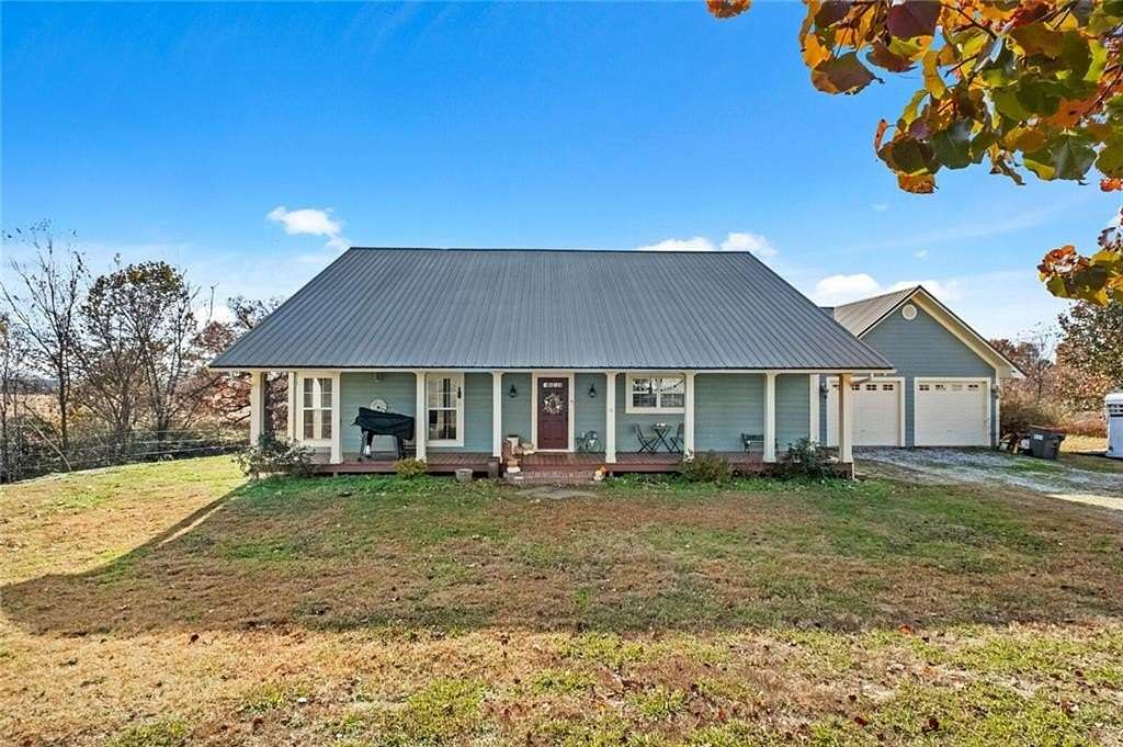 2.62 Acres of Residential Land with Home for Sale in Huntsville, Arkansas