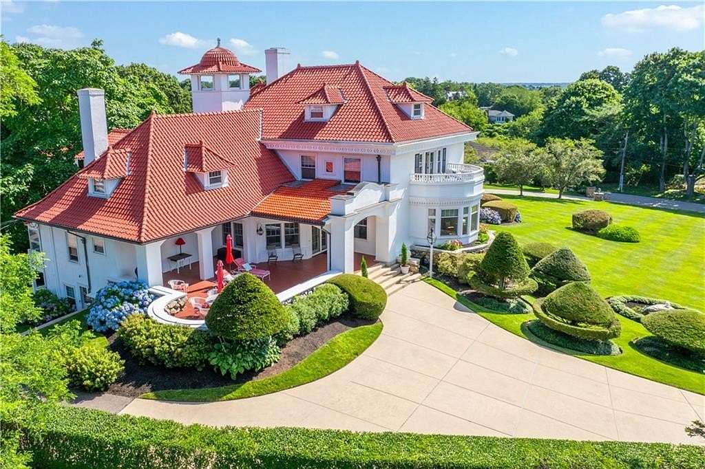 2.38 Acres of Residential Land with Home for Lease in Westerly, Rhode Island