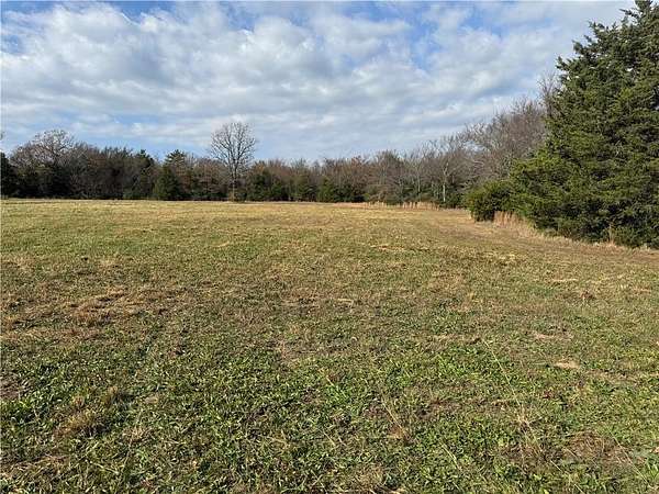 7 Acres of Land for Sale in Prairie Grove, Arkansas