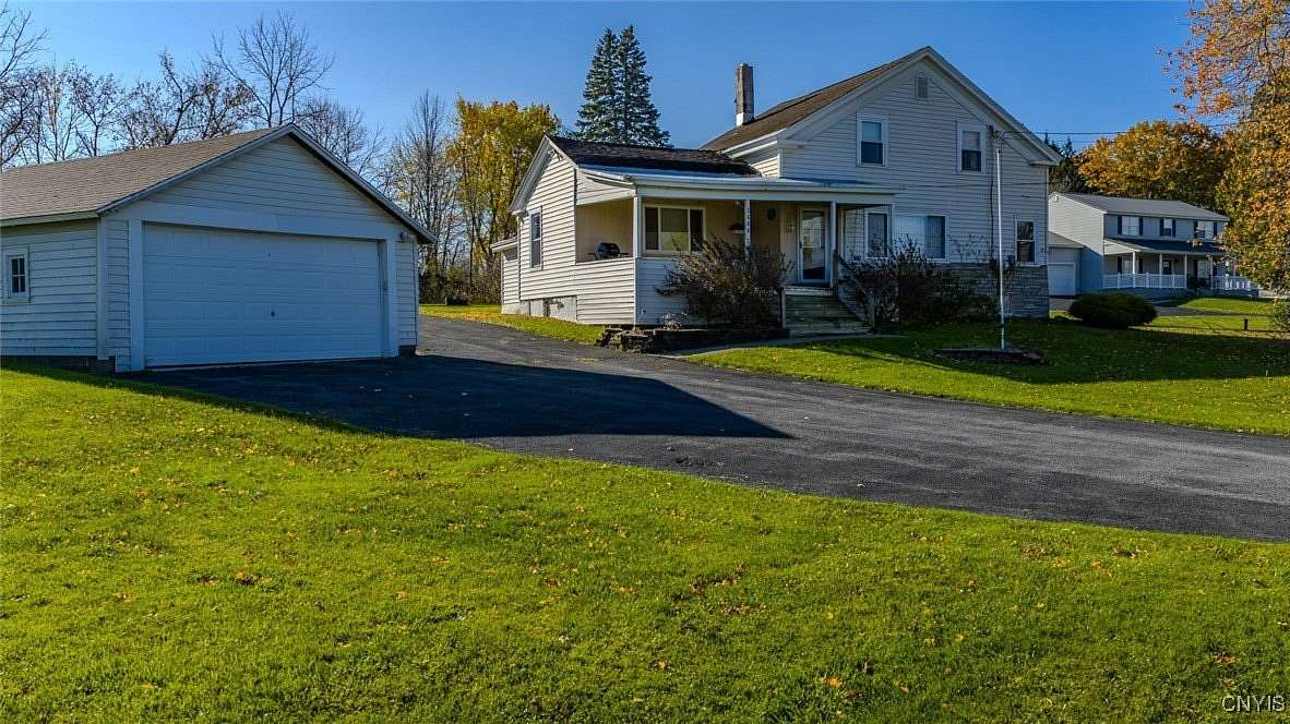 2.29 Acres of Residential Land with Home for Sale in Canastota, New York