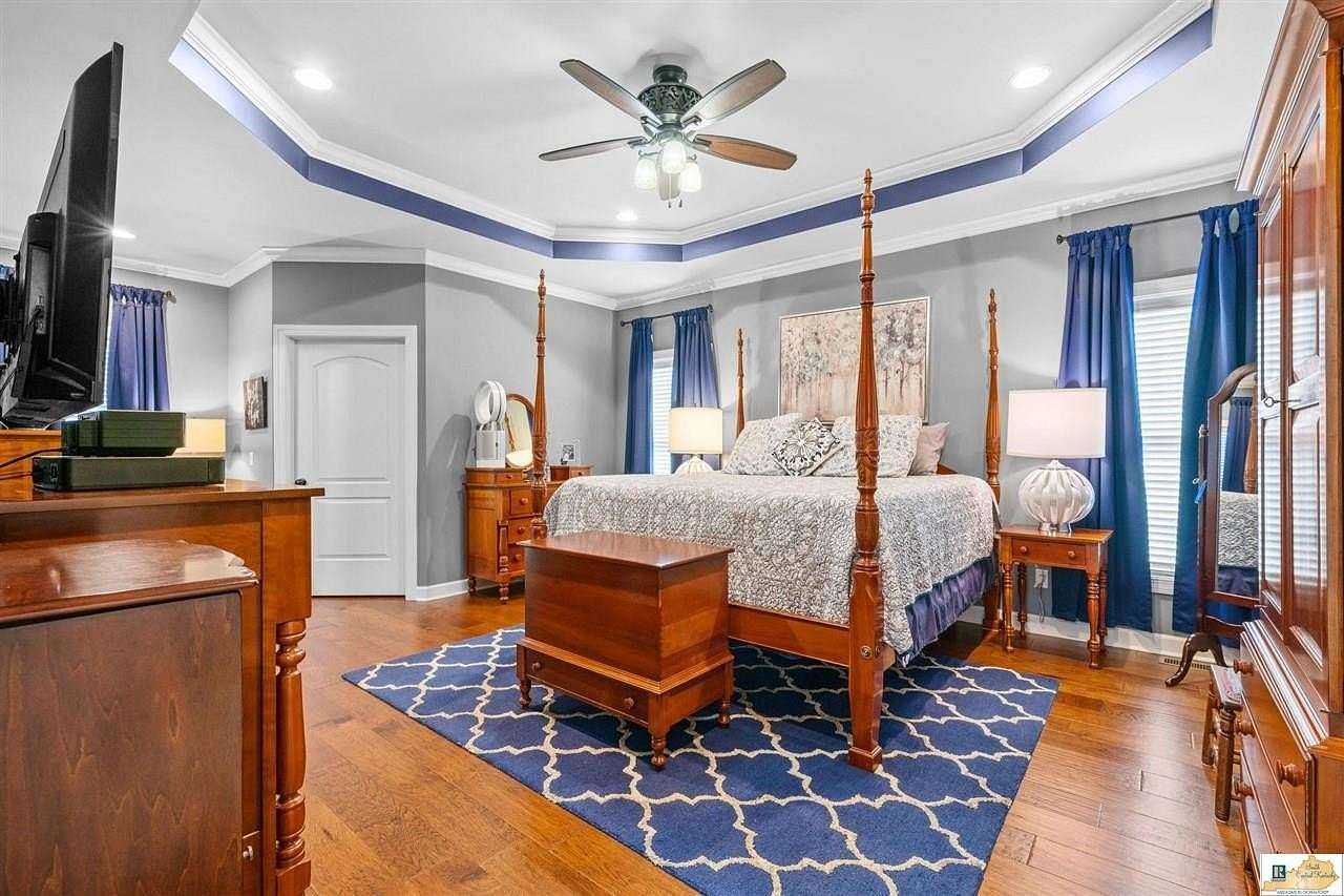 1.5 Acres of Residential Land with Home for Sale in Glasgow, Kentucky