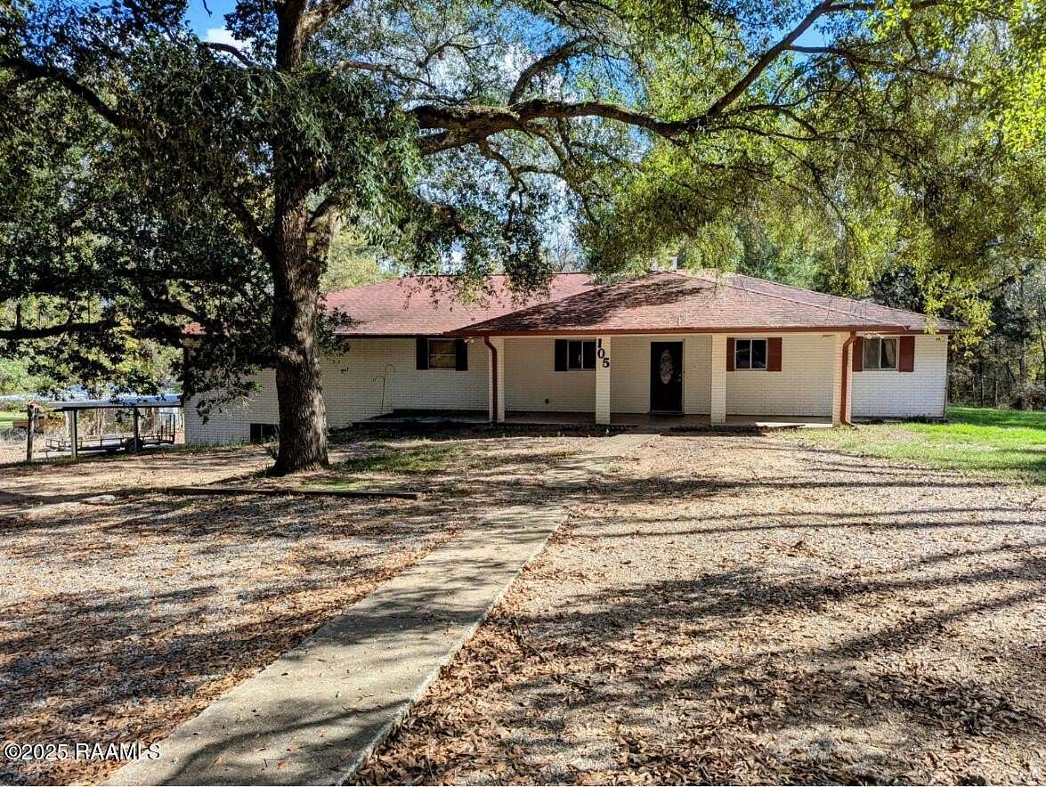 2.27 Acres of Residential Land with Home for Sale in Washington, Louisiana