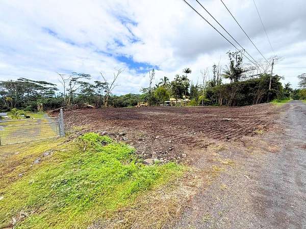 1 Acre of Residential Land for Sale in Keaau, Hawaii
