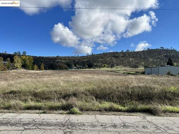 3.1 Acres of Mixed-Use Land for Sale in La Grange, California