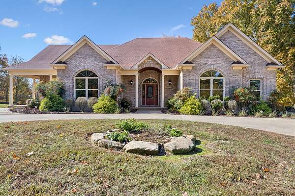 9.4 Acres of Residential Land with Home for Sale in Goodlettsville, Tennessee