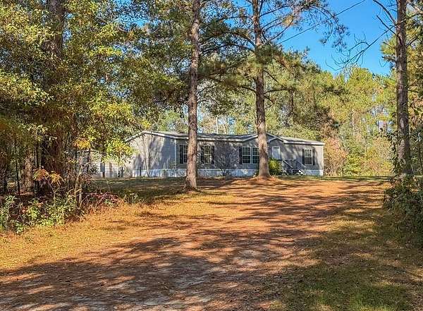 14.4 Acres of Land with Home for Sale in Bainbridge, Georgia