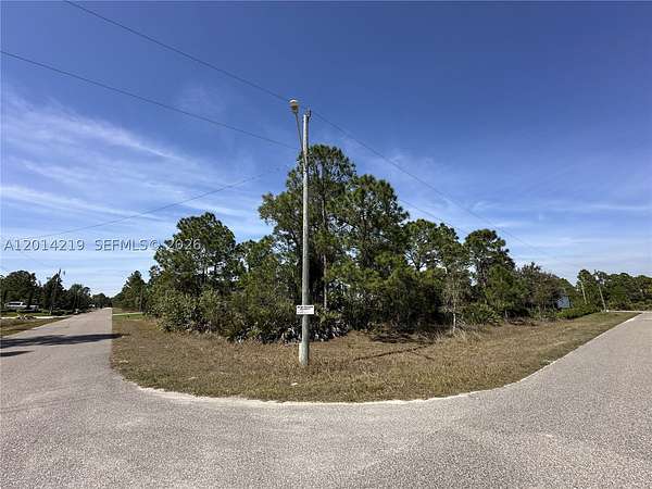 0.25 Acres of Residential Land for Sale in Lehigh Acres, Florida
