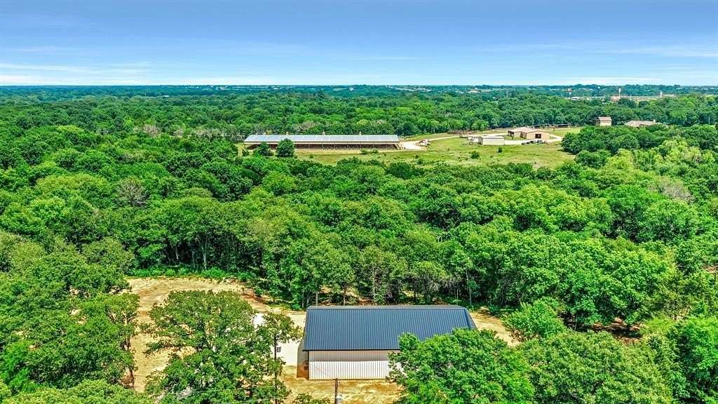 8 Acres of Residential Land for Sale in Whitesboro, Texas