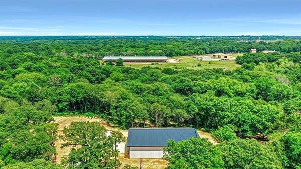 8 Acres of Residential Land for Sale in Whitesboro, Texas