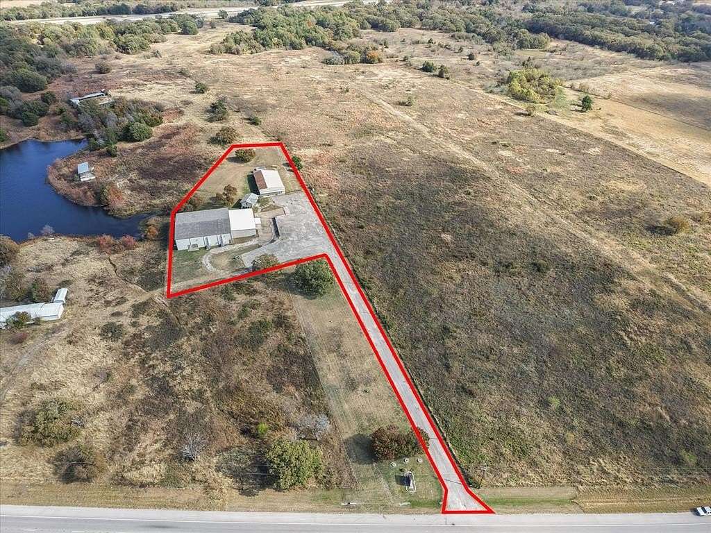 3.2 Acres of Commercial Land for Sale in Corsicana, Texas