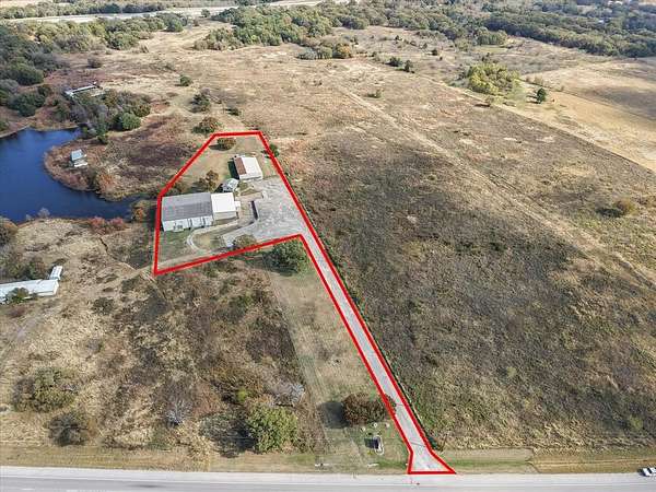 3.2 Acres of Commercial Land for Sale in Corsicana, Texas