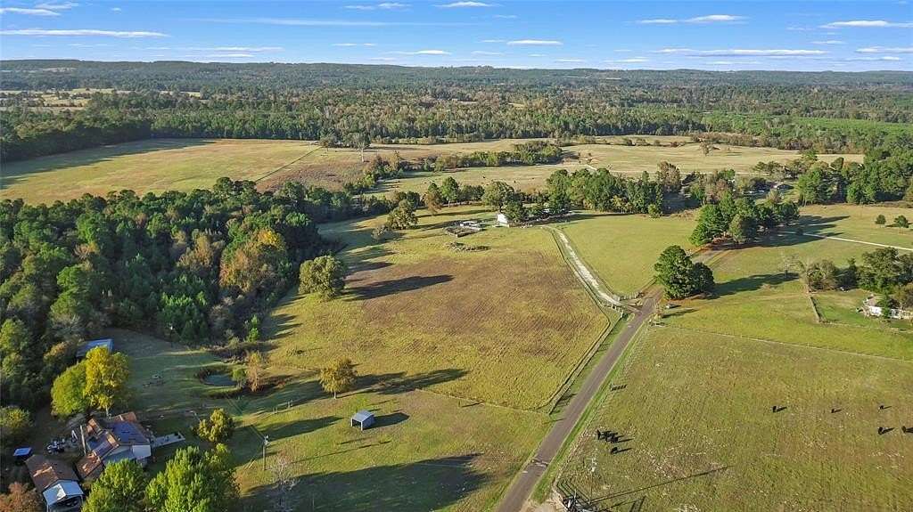 21 Acres of Land with Home for Sale in Elkhart, Texas