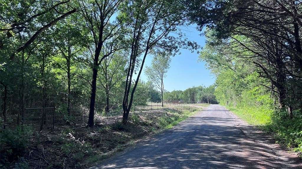 10 Acres of Land for Sale in Sherman, Texas