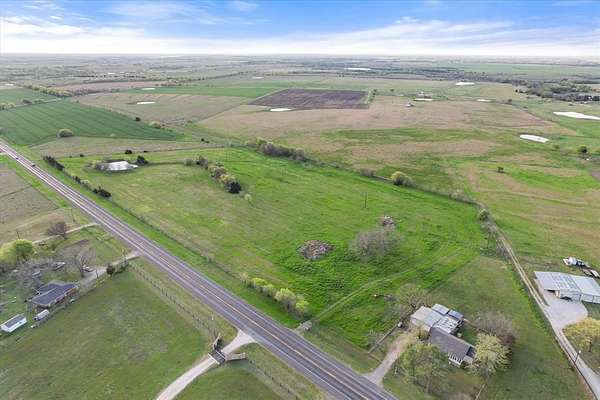 4.72 Acres of Residential Land for Sale in Barry, Texas