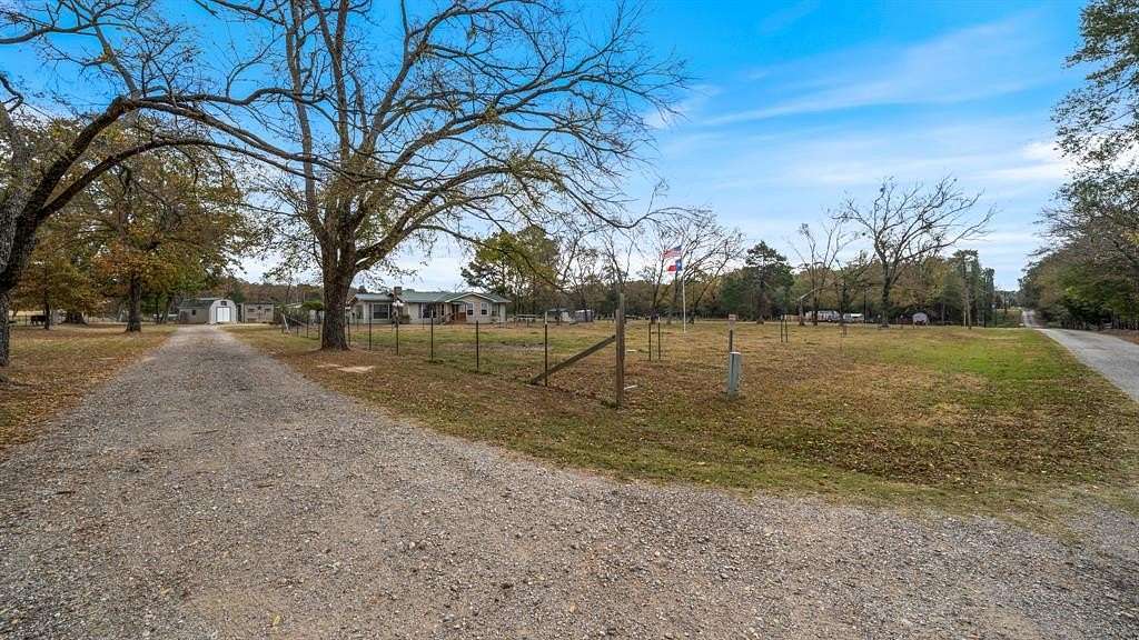 10.3 Acres of Land with Home for Sale in Canton, Texas