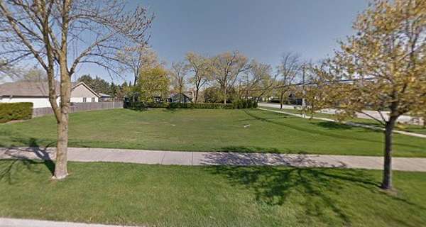 0.37 Acres of Residential Land for Sale in Glenview, Illinois