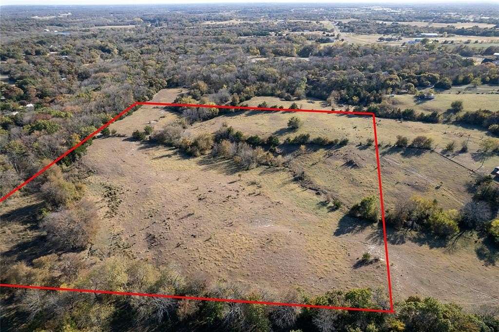 10 Acres of Land for Sale in Tom Bean, Texas